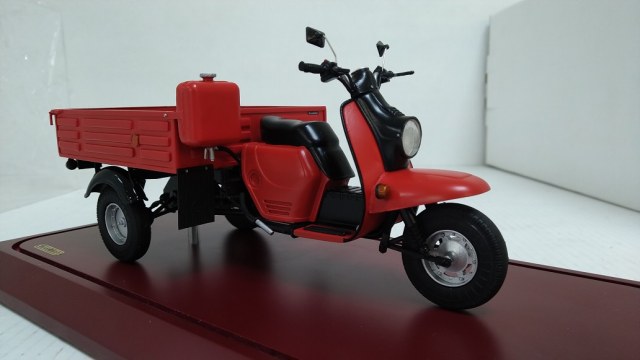 Мотороллер Муравей (1:12)