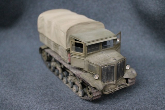 "Ворошиловец"-тяжелый артиллерийский тягач