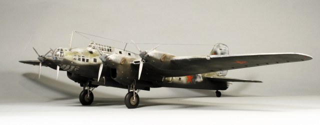 Петляков Пе-8 с дизельными двигателями М-30Б