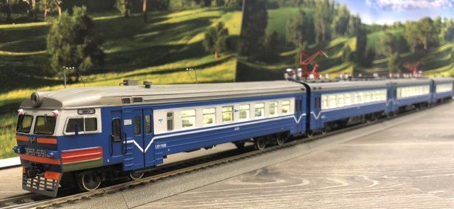 Электричка ЭР9Т-691