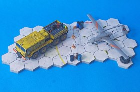 КЗКТ-537Л + Bayraktar TB2 мини-диорамка