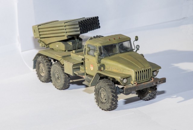 Система залпового огня БМ-21 "Град"