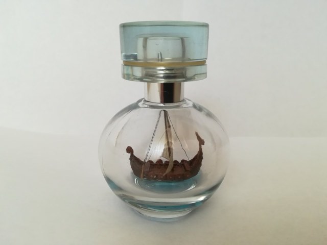 По мотивам древне-новгородской ладьи... в бутылке