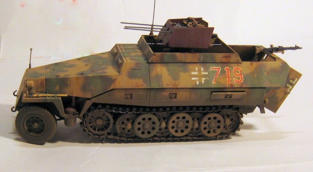 Sd.Kfz. 251/21 Ausf.D "DRILLING"