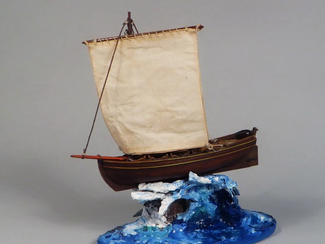 Шлюпка с рейковым парусом