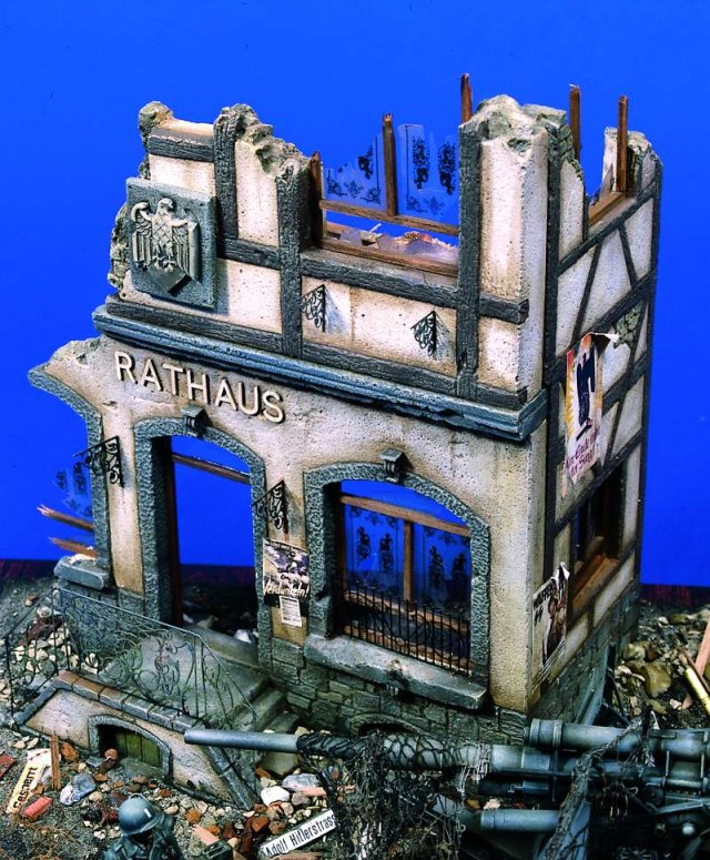 1:35 RUINED RATHAUS #103