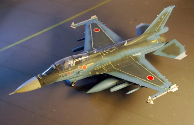 Mitsubishi F-2