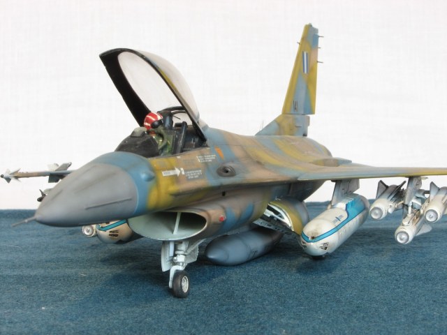 F-16C Fighting Falcon 1/48