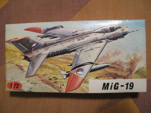 МиГ-19С [1:72]