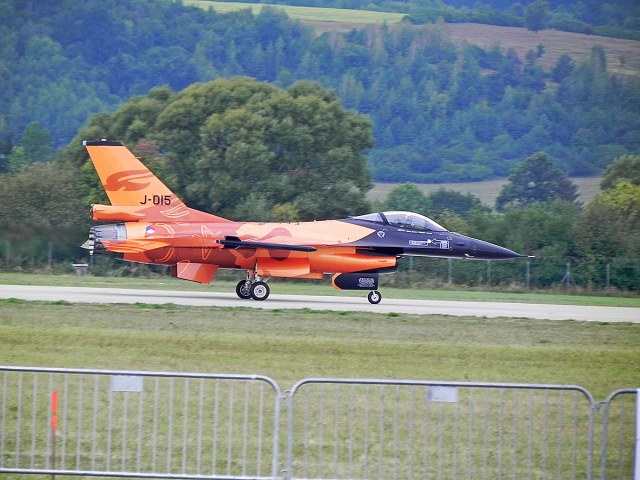 F-16