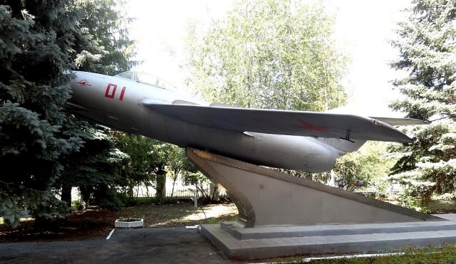 Советский истребитель МиГ-15бис | Ю.А. Гагарин | Оренбург.