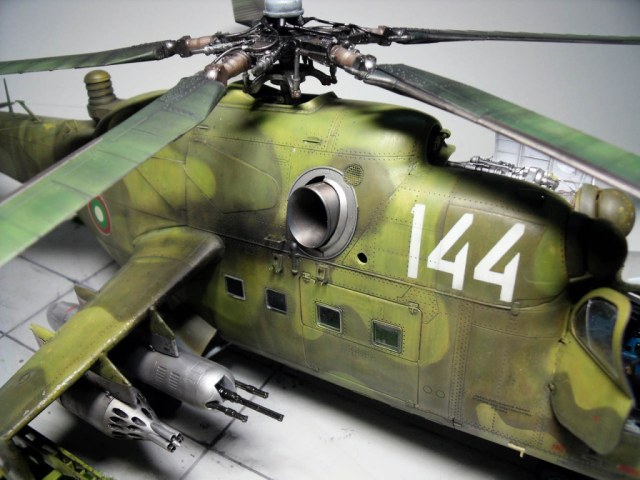1/35 Mil Mi-24V Hind E Bulgary Air force