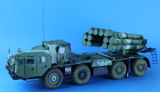 РСЗО 9А52-2 "Смерч"