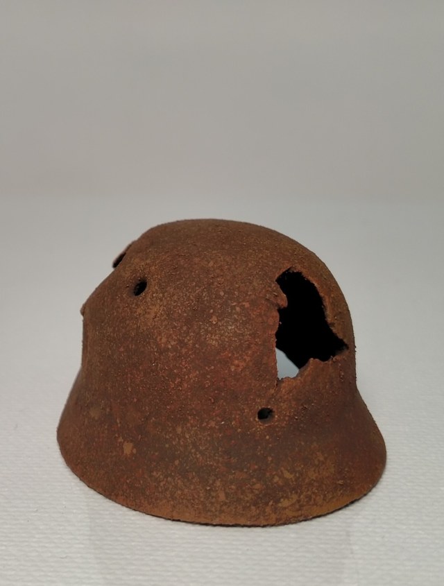 Копаный стальной шлем М-35