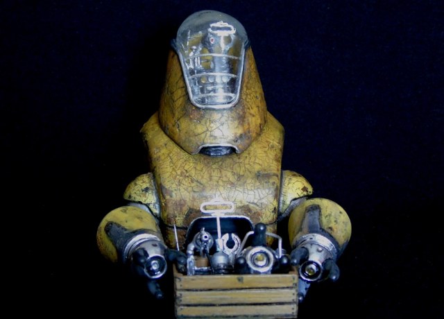 Протектрон  - рекламный агент из магазина подержанной электроники Уоттс Электроникс в Fallout 4