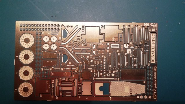 Фото  травление для Рено ФТ