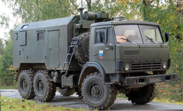 Камаз 4310 с кунгом с позывным "школьник"
