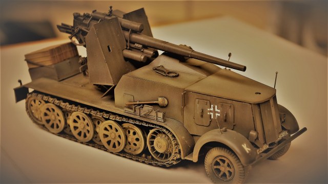 German 8.8cm Flak18 Selbstfahrlafette