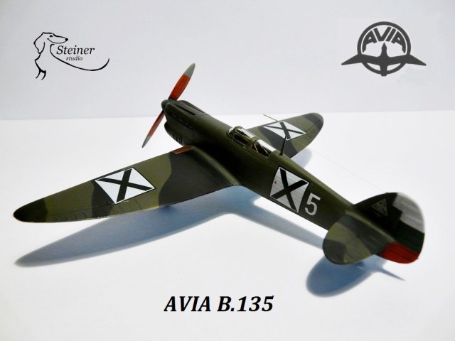 AVIA B.135