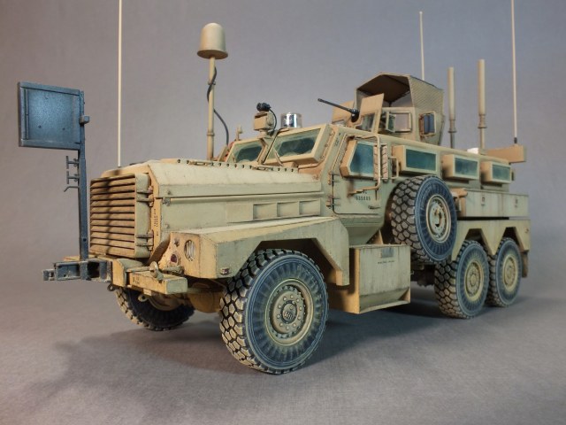 COUGAR 6x6 MRAP