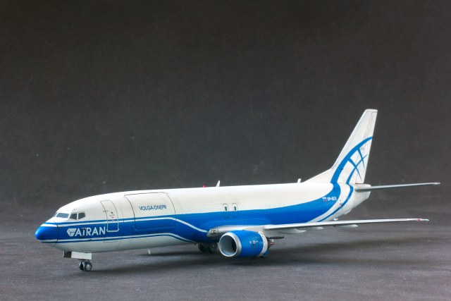 Boeing 737-400 Atran VP-BCK