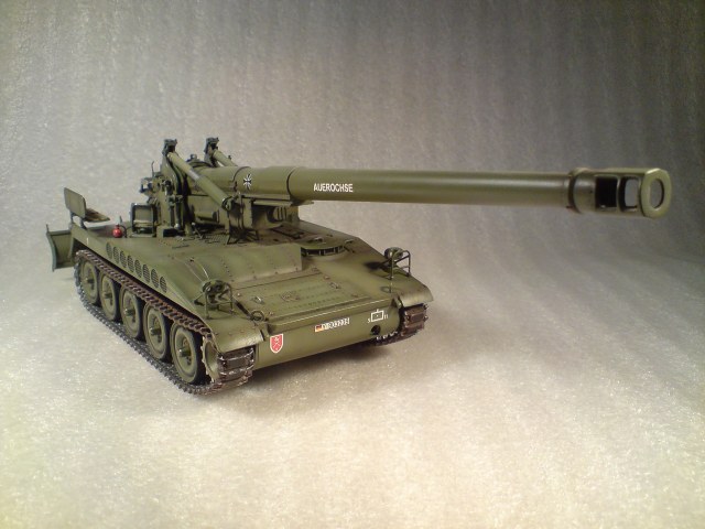 M110 A2 (203mm)