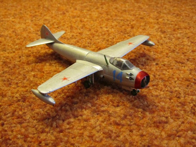 МиГ-9М (Скарабей, МиГ-9М, А-01)