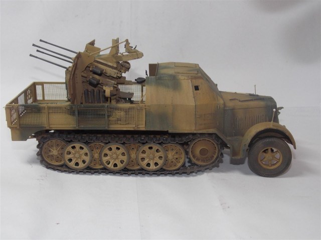 Sd.Kfz.7/1 2cm Flakvierling 38 w/Armor Cab