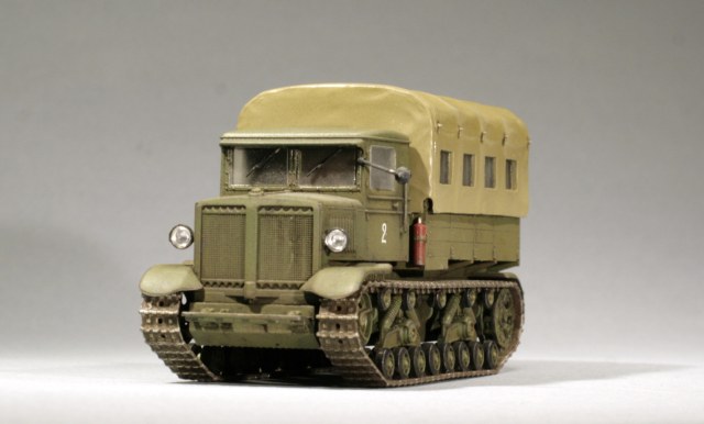 Тяжёлый артиллерийский тягач Ворошиловец