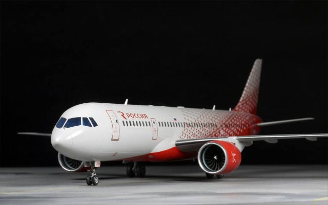 МС-21 Россия RA-73054