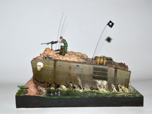 LVTP 5A Приплыли...