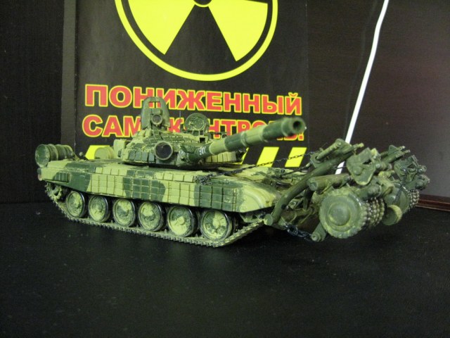 Т-72 в песке.