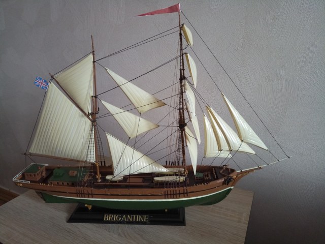 Парусный корабль "Бригантина"