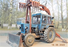 МТЗ-80 с грефером