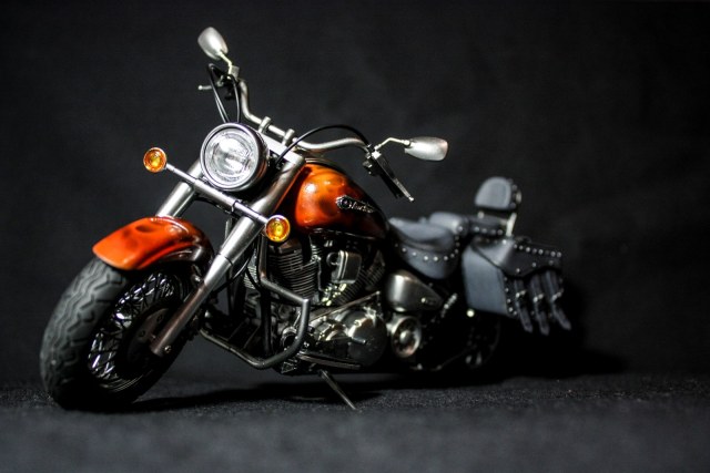 Yamaha XV1600 RoadStar "Пожиратель дорог"