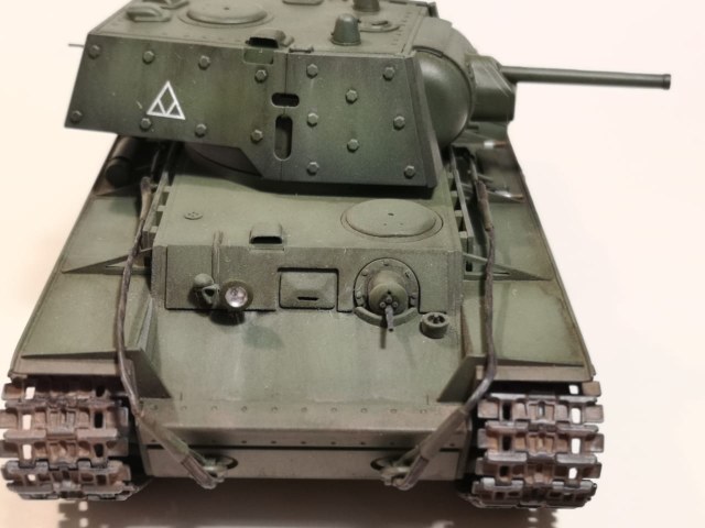 Советский танк КВ-1.