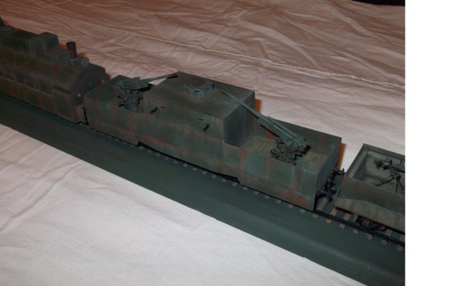 Зенитный бронепоезд