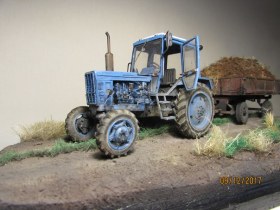 Трактор МТЗ-82 с прицепом 2ПТС4