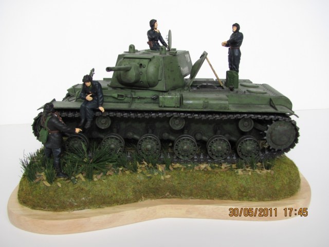 (КВ-1) Перед маршем