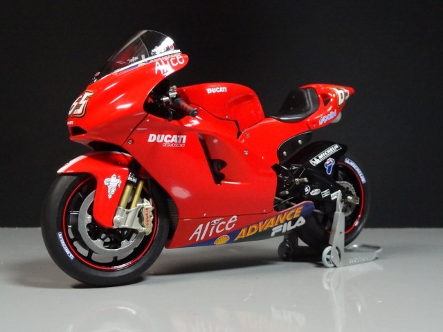 Ducati Desmosedici "Loris Capirossi"