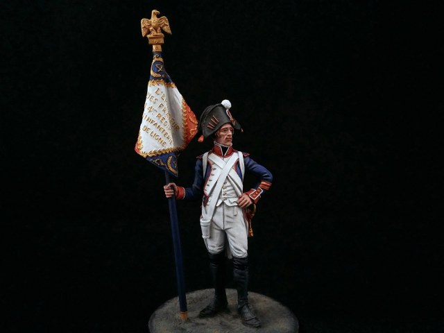 Старший сержант-орлоносец 4-го линейного полка. Франция, 1805 год