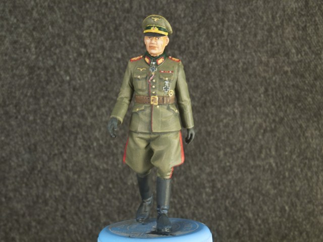 German Staff Personnel: Генерал