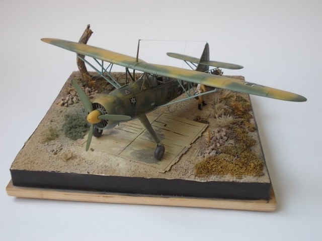 По прозвищу "Костыль".Хеншель Хш-126.