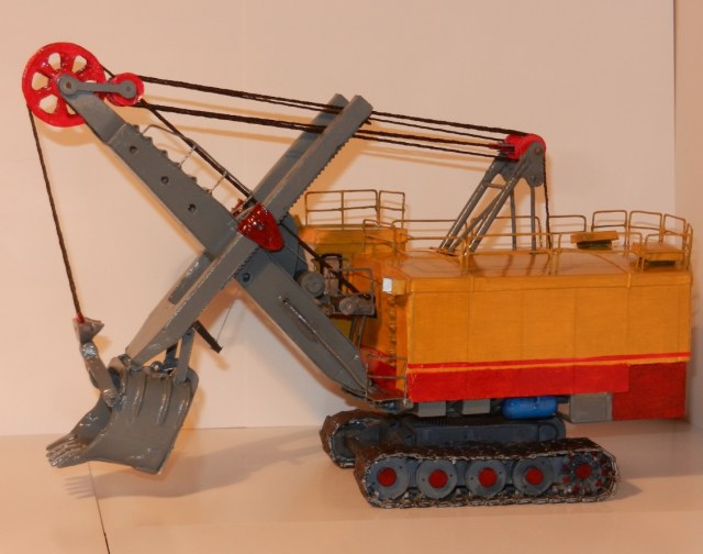 ЭКГ-5а экскаватор карьерный гусеничный