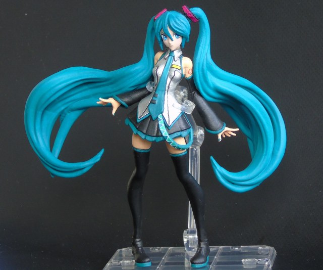 Хацунэ Мику (яп. 初音ミク