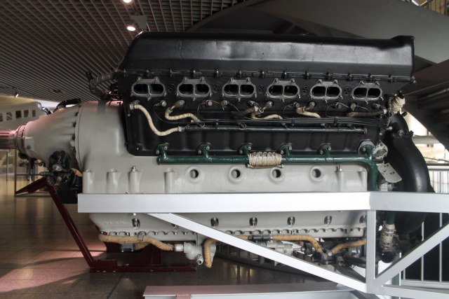 Двигатель Микулин АМ-42