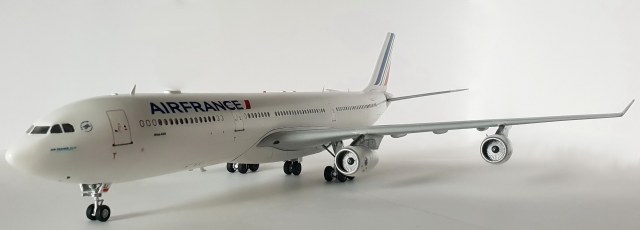 Airbus A340-300