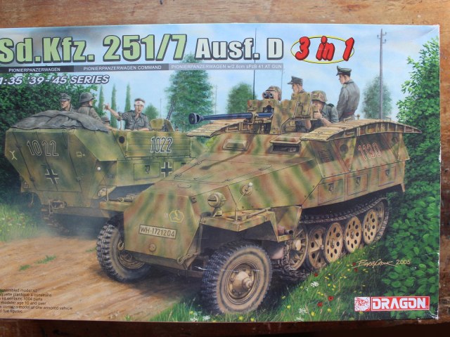 Sd.Kfz. 251/7 Ausf D   3 in 1