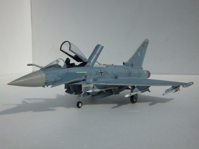 Eurofighter Typhoon 2000