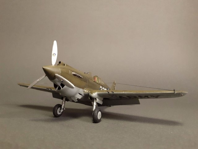 Curtiss P-40B Tomahawk (обр. 1941) (44 Sqn., Гаваи, Пёрл-Харбор, Bellows Field, 7 декабря 1941) (codes 337)